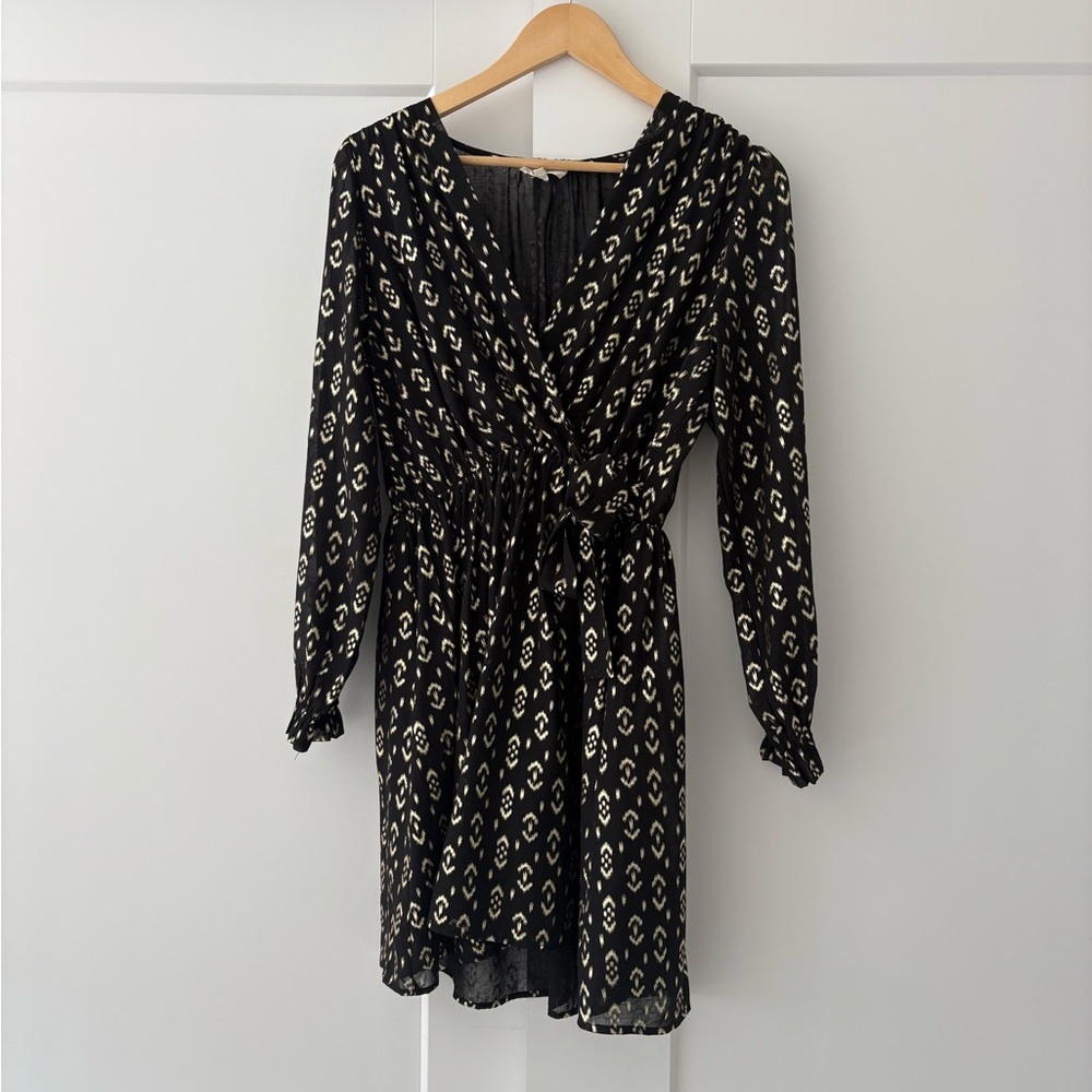 Chic Black and Gold Patterned Dress